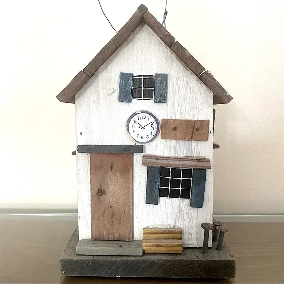Vintage Handmade Ashburn Train Station Wooden Birdhouse - Picture 3 of 6